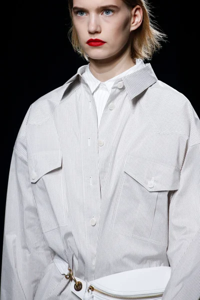 Look 97
